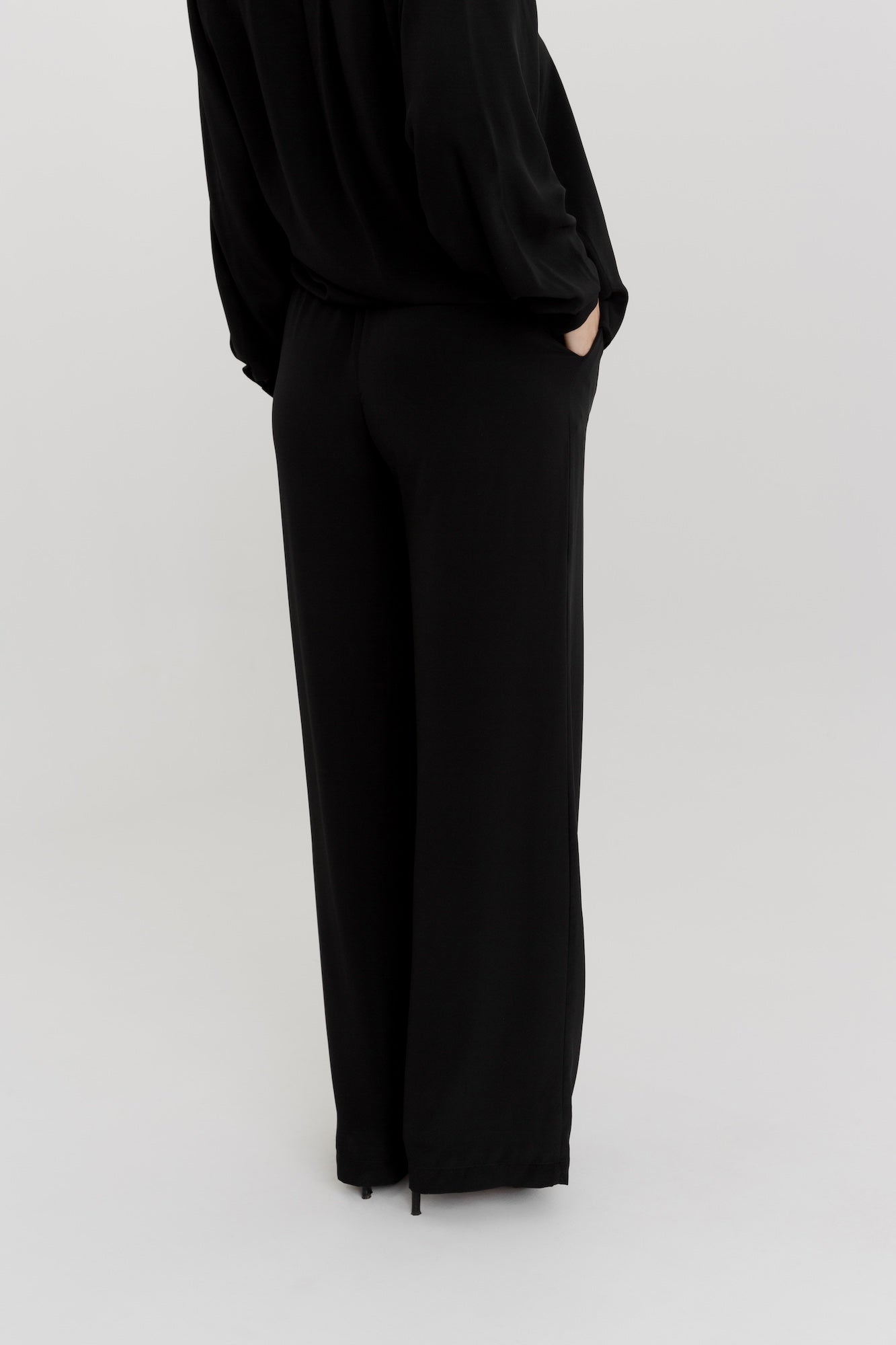Silk Elastic Waist Pant | SAINT