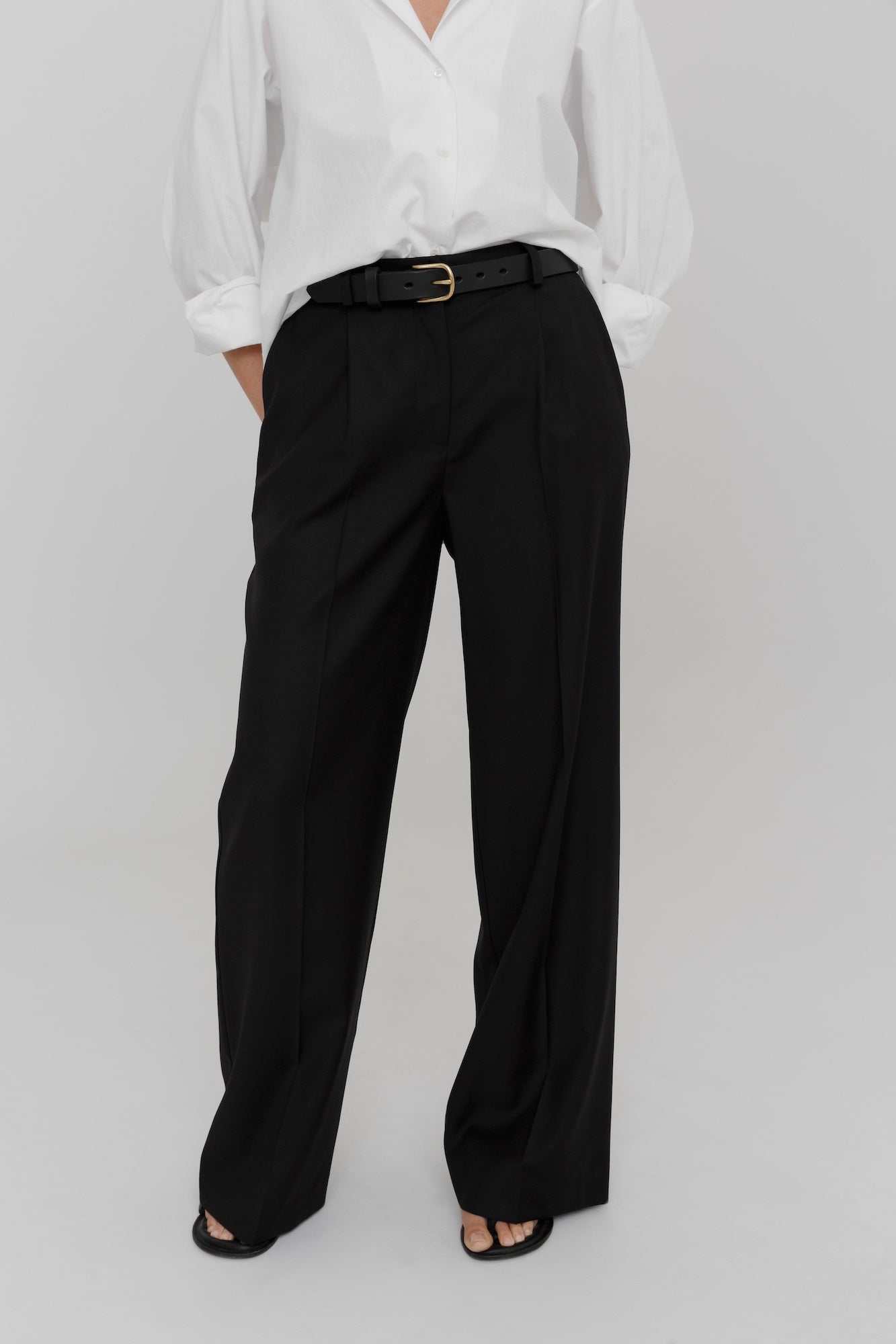 Classic Leather Belt in Brass | SAINT