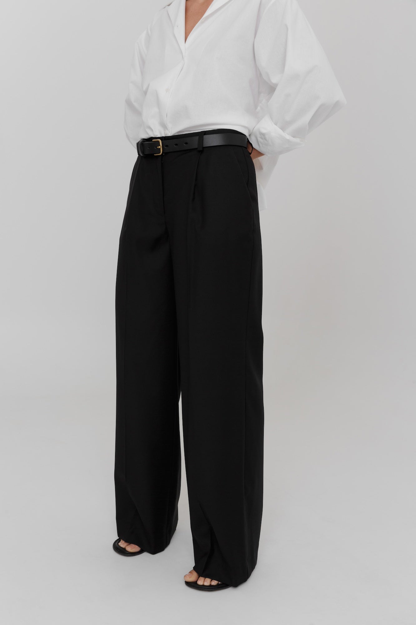 Classic Leather Belt in Brass | SAINT